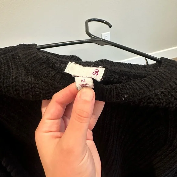 SO Black Ribbed Crewneck Sweater - Picture 3 of 3